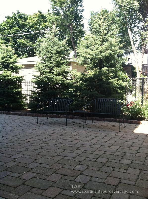 4906 N Washtenaw Ave #G - Photo 2 of 14