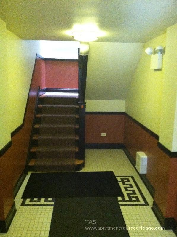 4906 N Washtenaw Ave #G - Photo 3 of 14