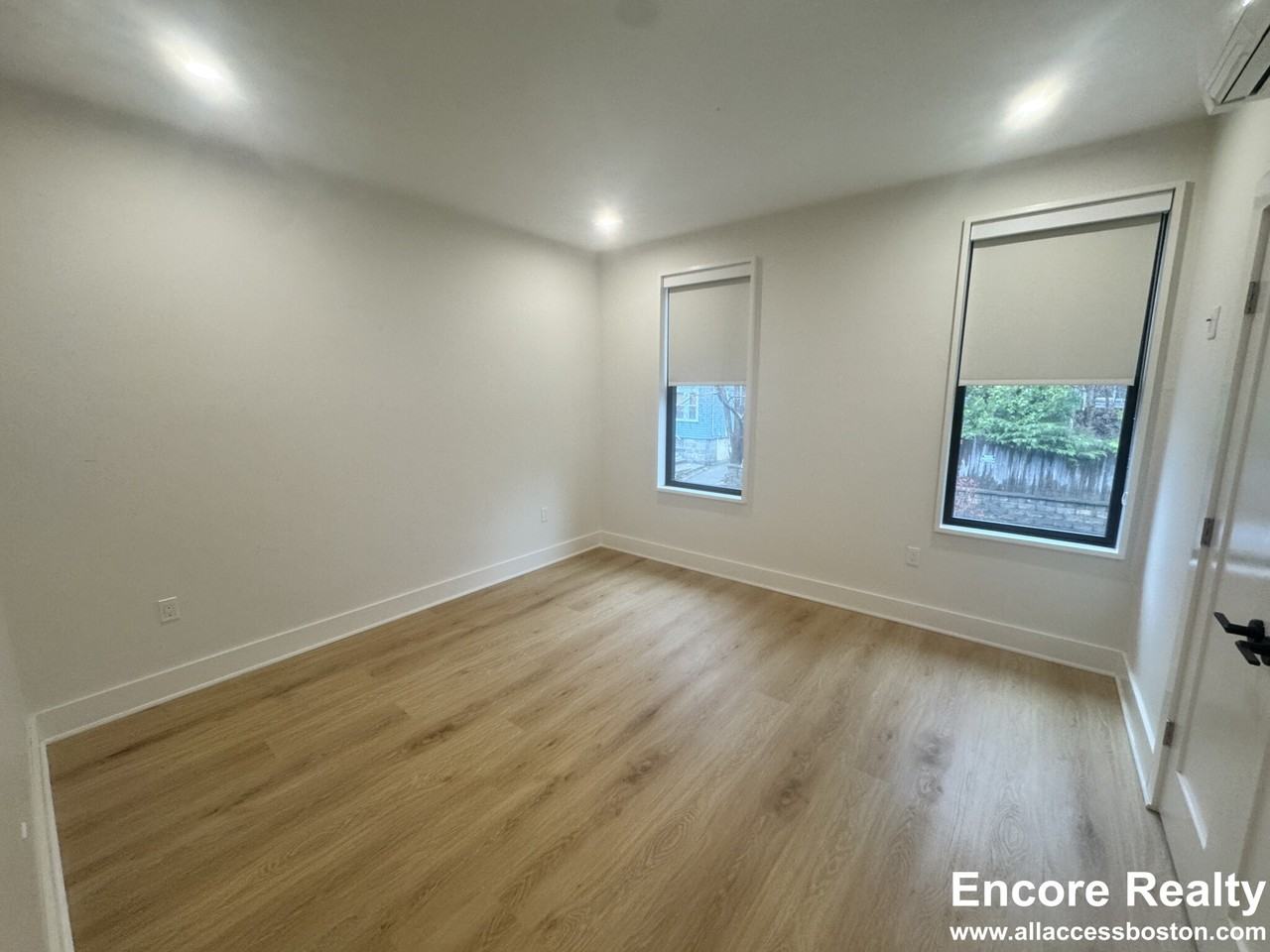 69 Bailey St #201