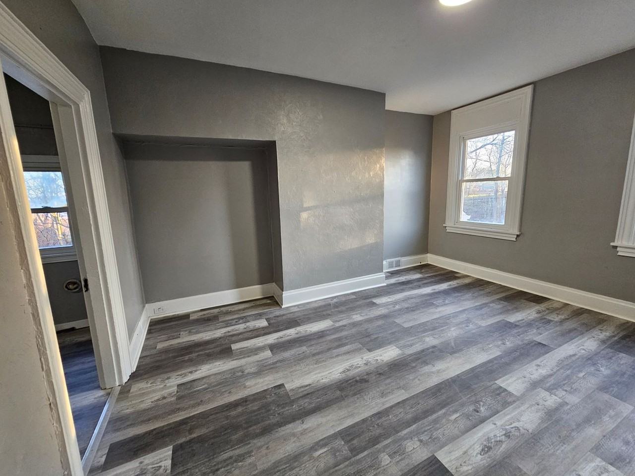 1938 Lithgow Ave #2 - Photo 2 of 15