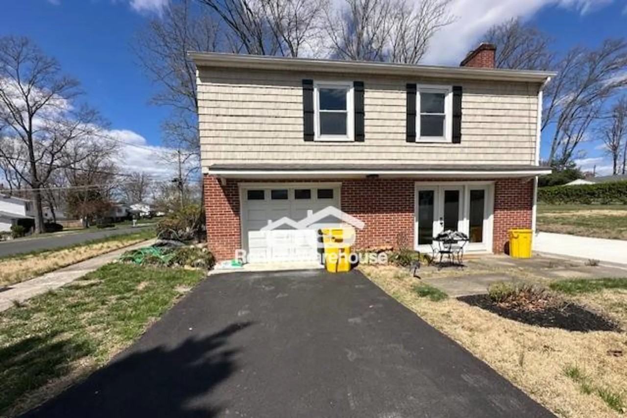 1196 Hillcrest Rd - Photo 3 of 21