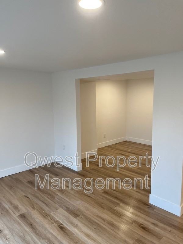 8528 Valley Rd Nw #8 - Photo 5 of 7