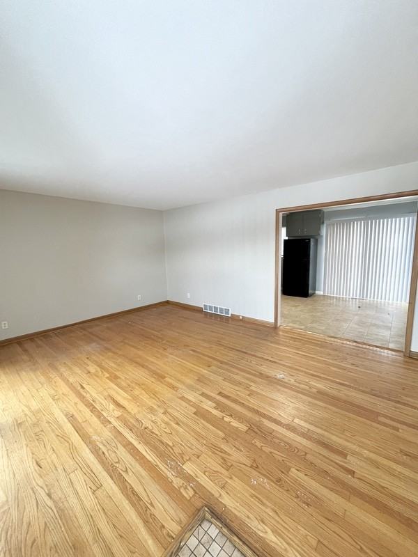 126 Wabash Ave - Photo 2 of 16