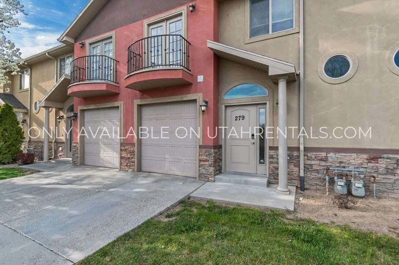 279 E Ailee Ln - Photo 3 of 19