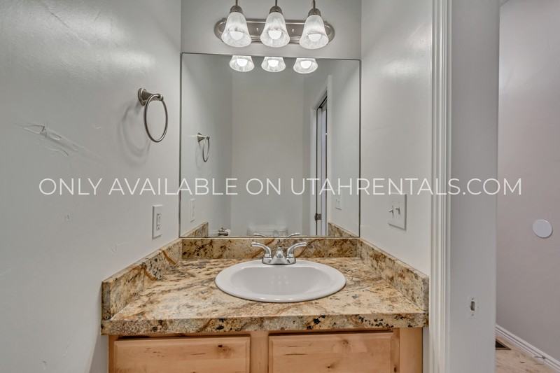 279 E Ailee Ln - Photo 7 of 19