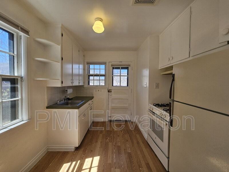 2137 S Grant St - Photo 3 of 12