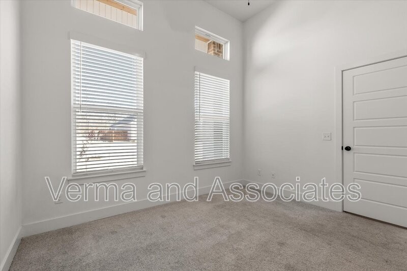 6300 Sw Beacon St - Photo 2 of 26
