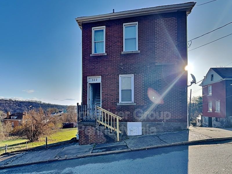 522 Division St - Photo 2 of 19