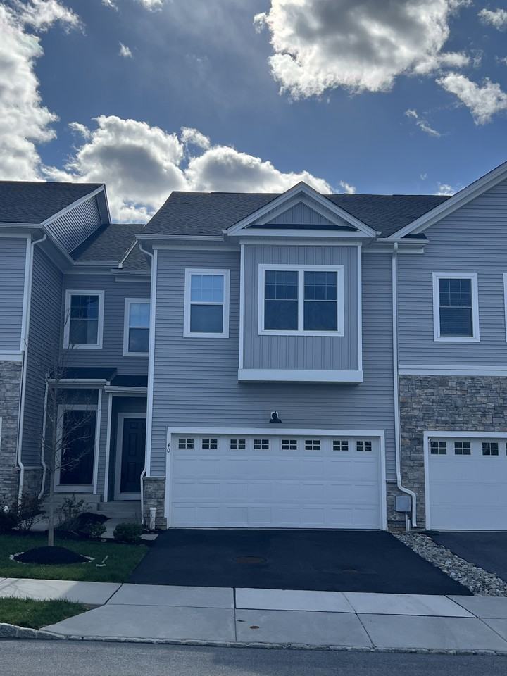 40 Lochiel Ln - Photo 3 of 50