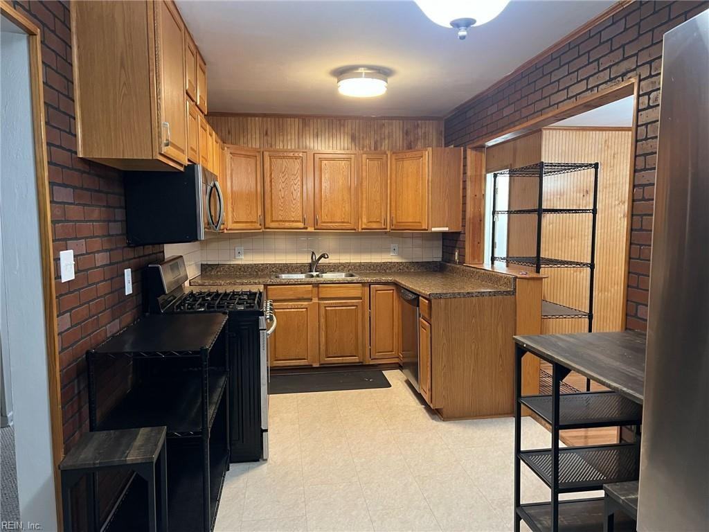 4556 Dora Cir - Photo 7 of 15