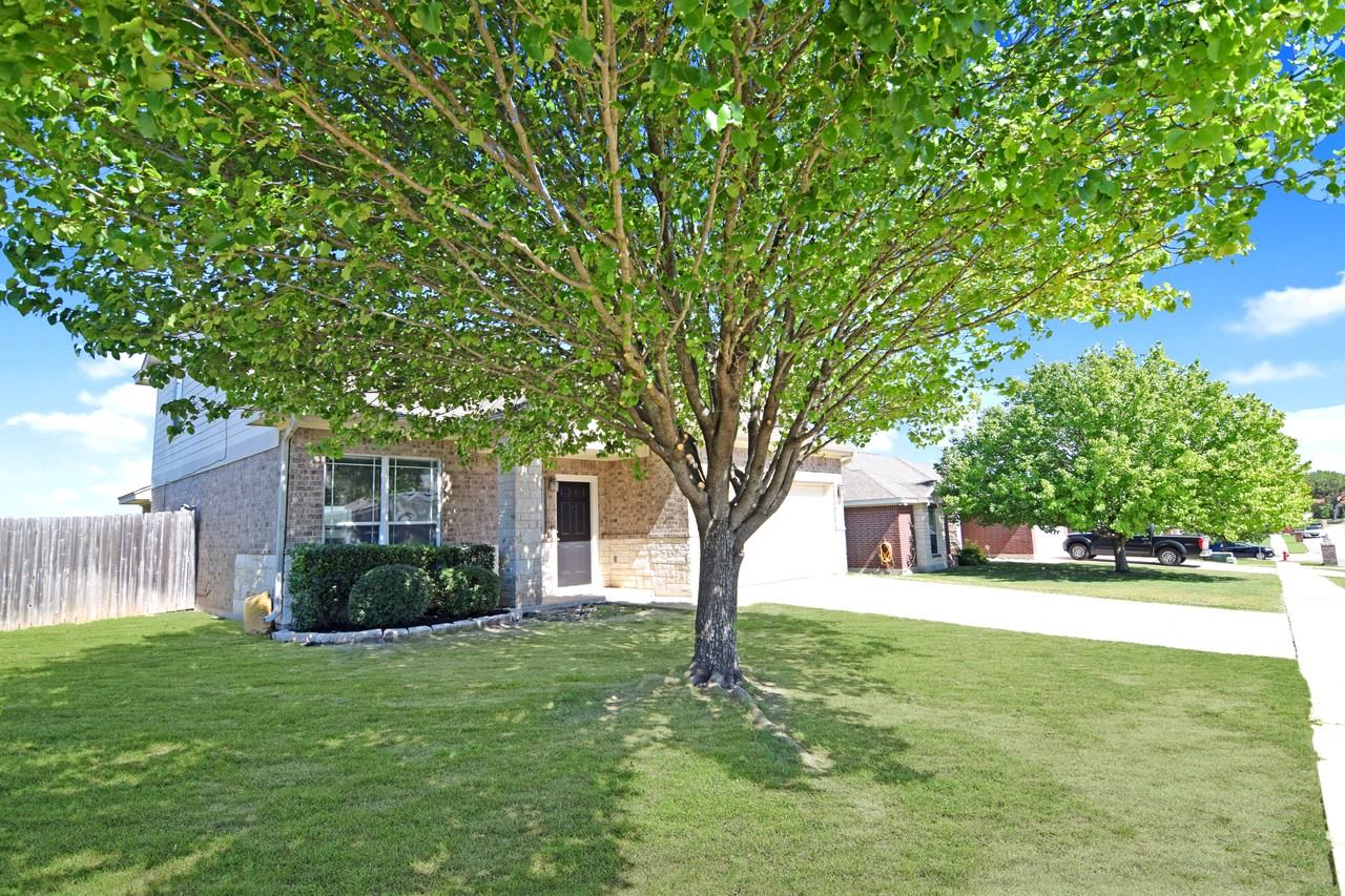 1706 Walker Place Blvd - Photo 3 of 19