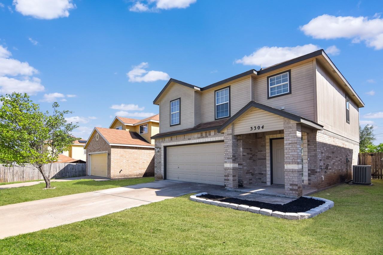 3304 Regency Ct - Photo 2 of 22