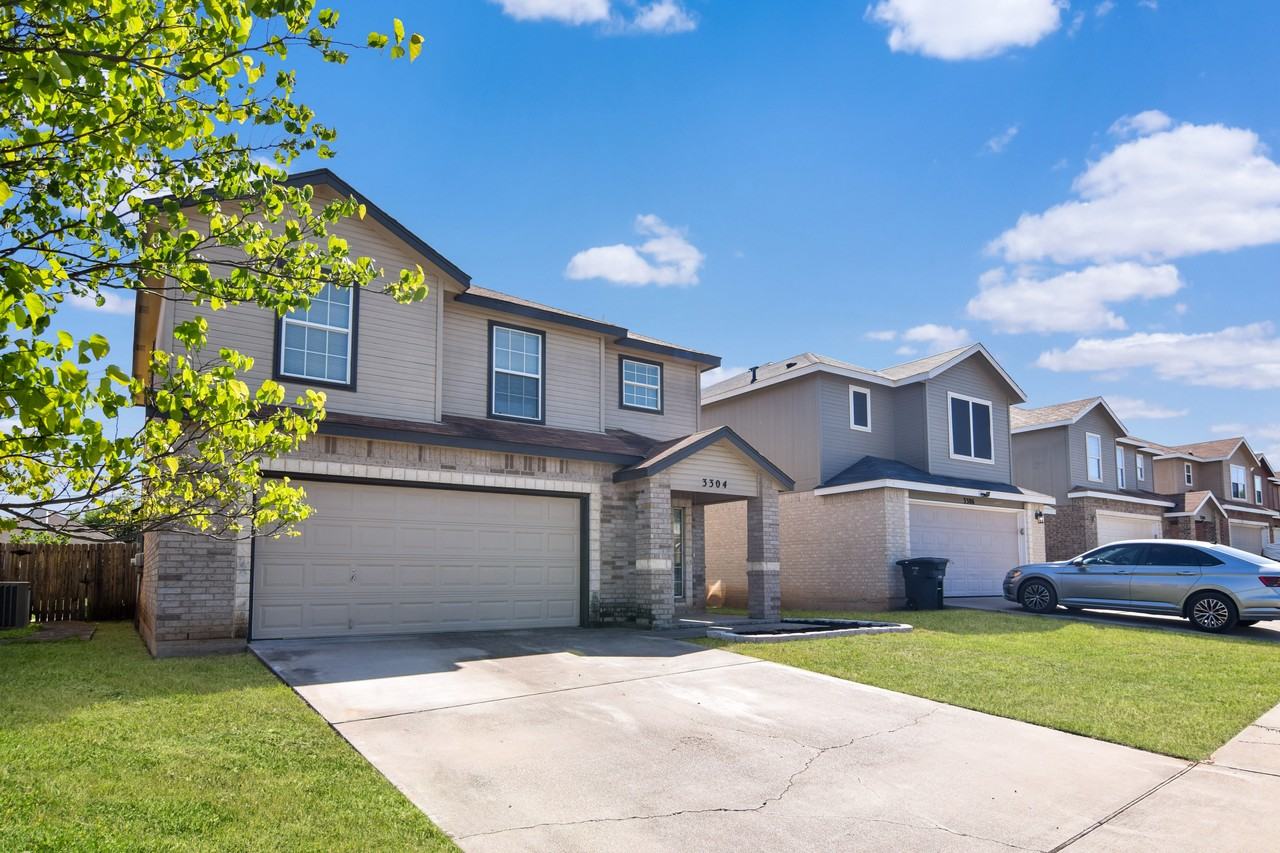 3304 Regency Ct - Photo 3 of 22