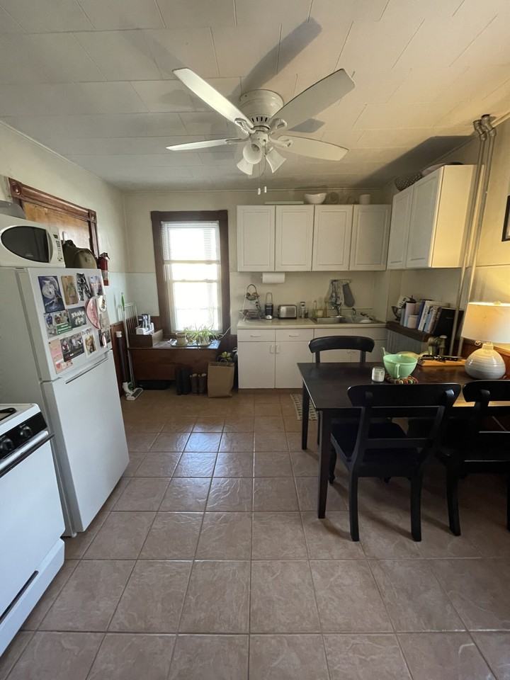 21 Endicott Ave - Photo 3 of 9