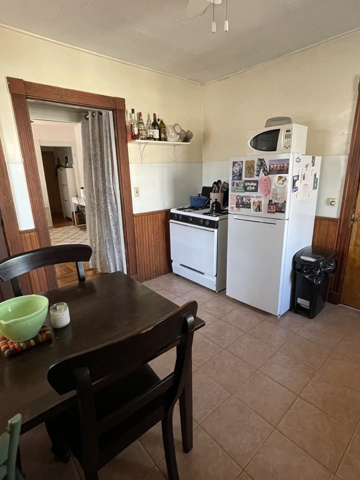 21 Endicott Ave - Photo 4 of 9