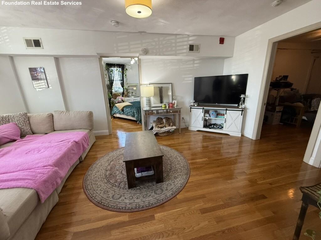 1693 Commonwealth Ave #B - Photo 5 of 15