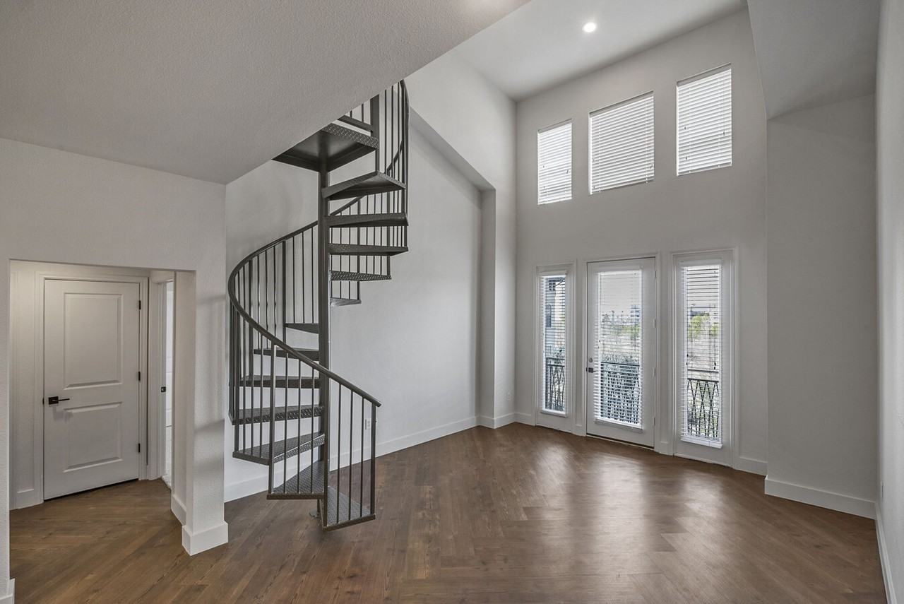 2121 Allen Pkwy #SS2 - Photo 6 of 14