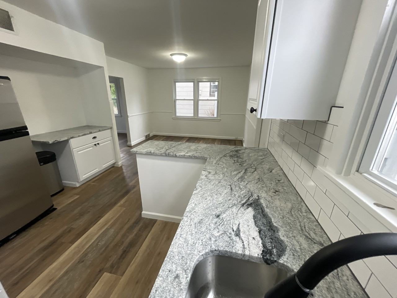 929 Tyson Ave #NA - Photo 3 of 16