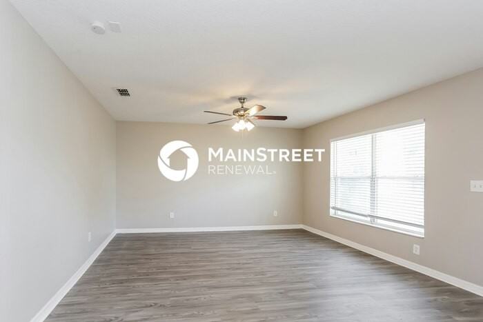 885 Newton Ave S - Photo 3 of 16