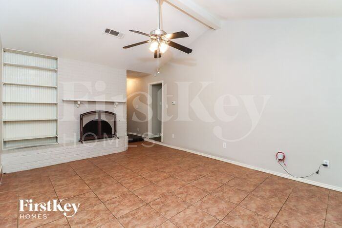 2259 Shady Brook Dr - Photo 2 of 15