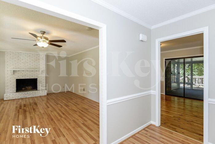 104 Vermont Dr - Photo 3 of 15