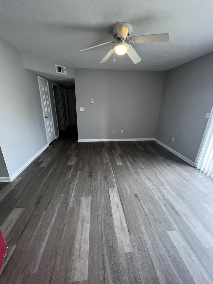 4101-6 Blue Lick Court - Photo 2 of 13