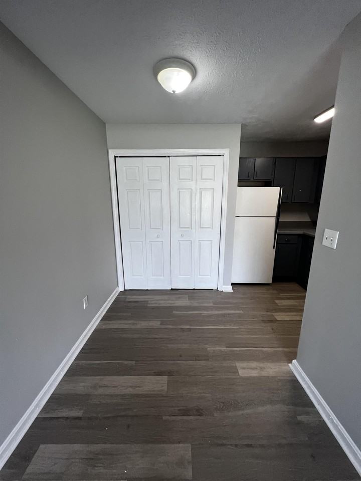 4101-6 Blue Lick Court - Photo 3 of 13