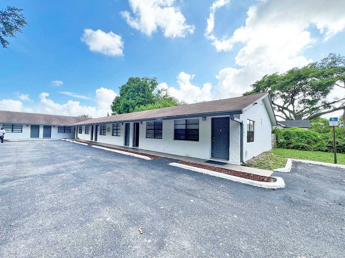 2316 Monroe Street - Photo 3 of 16