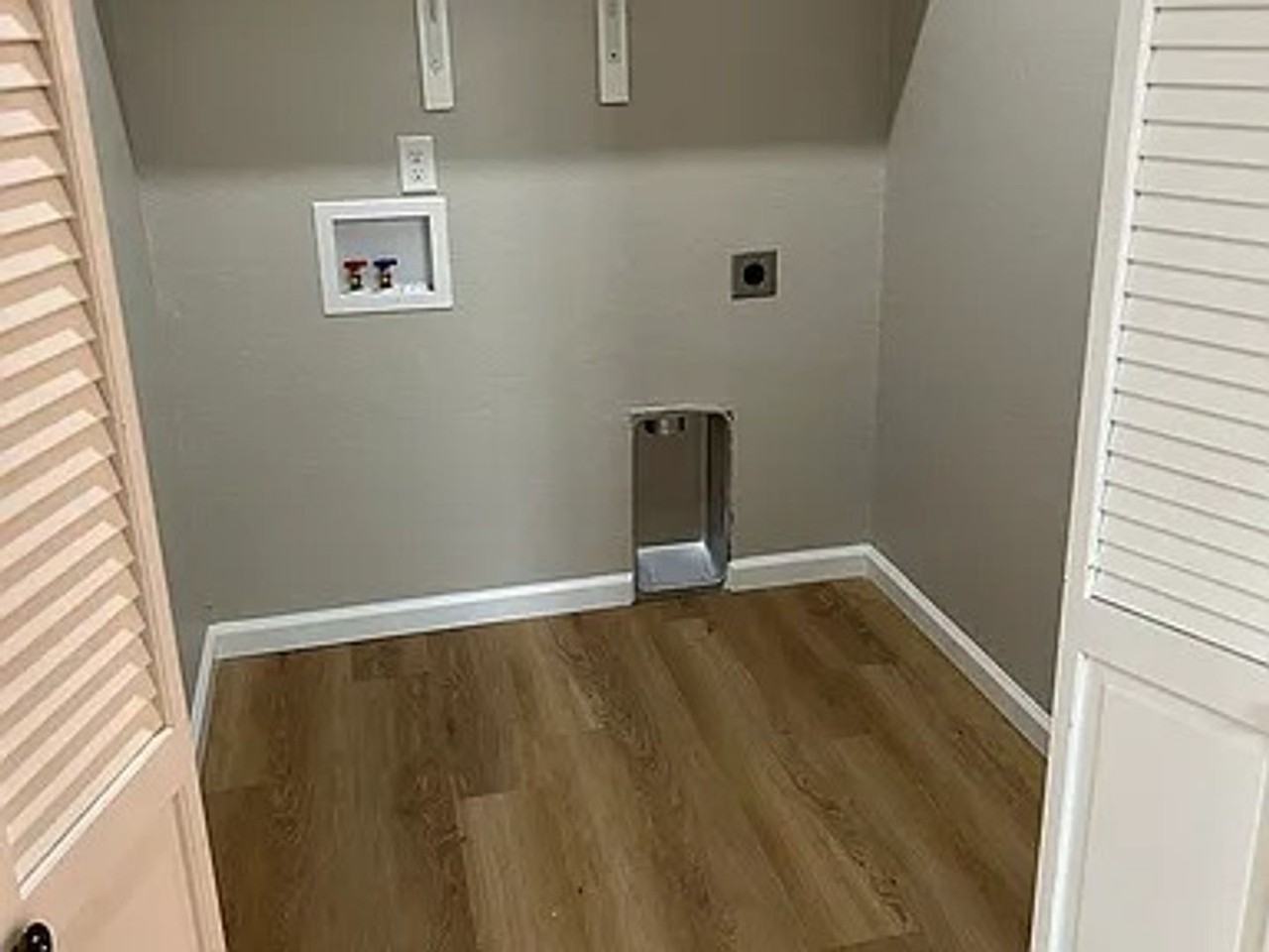 3426 25th Ave - Photo 3 of 9