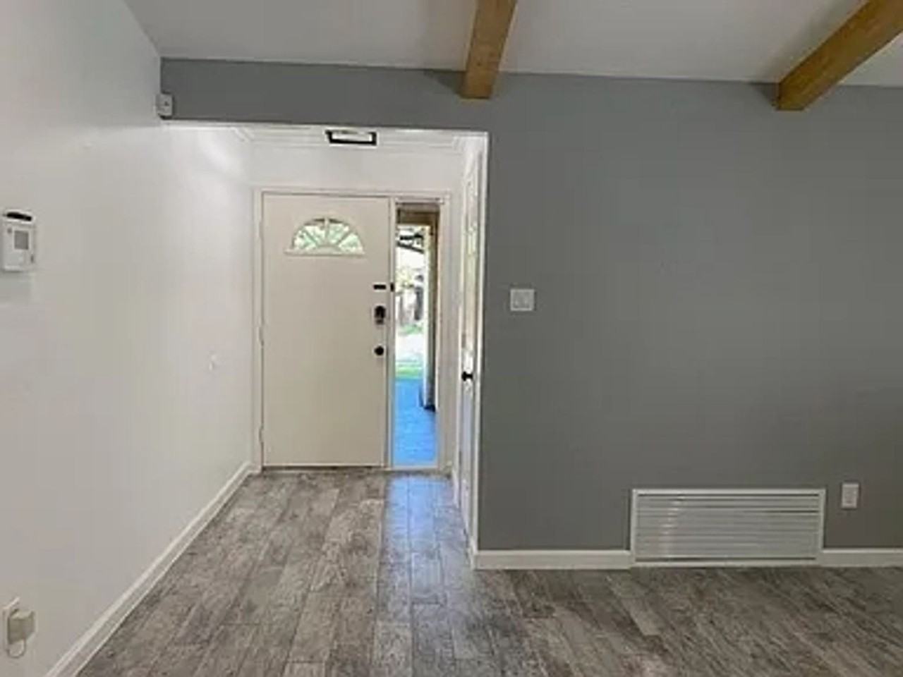 2106 Reverchon Dr - Photo 2 of 13