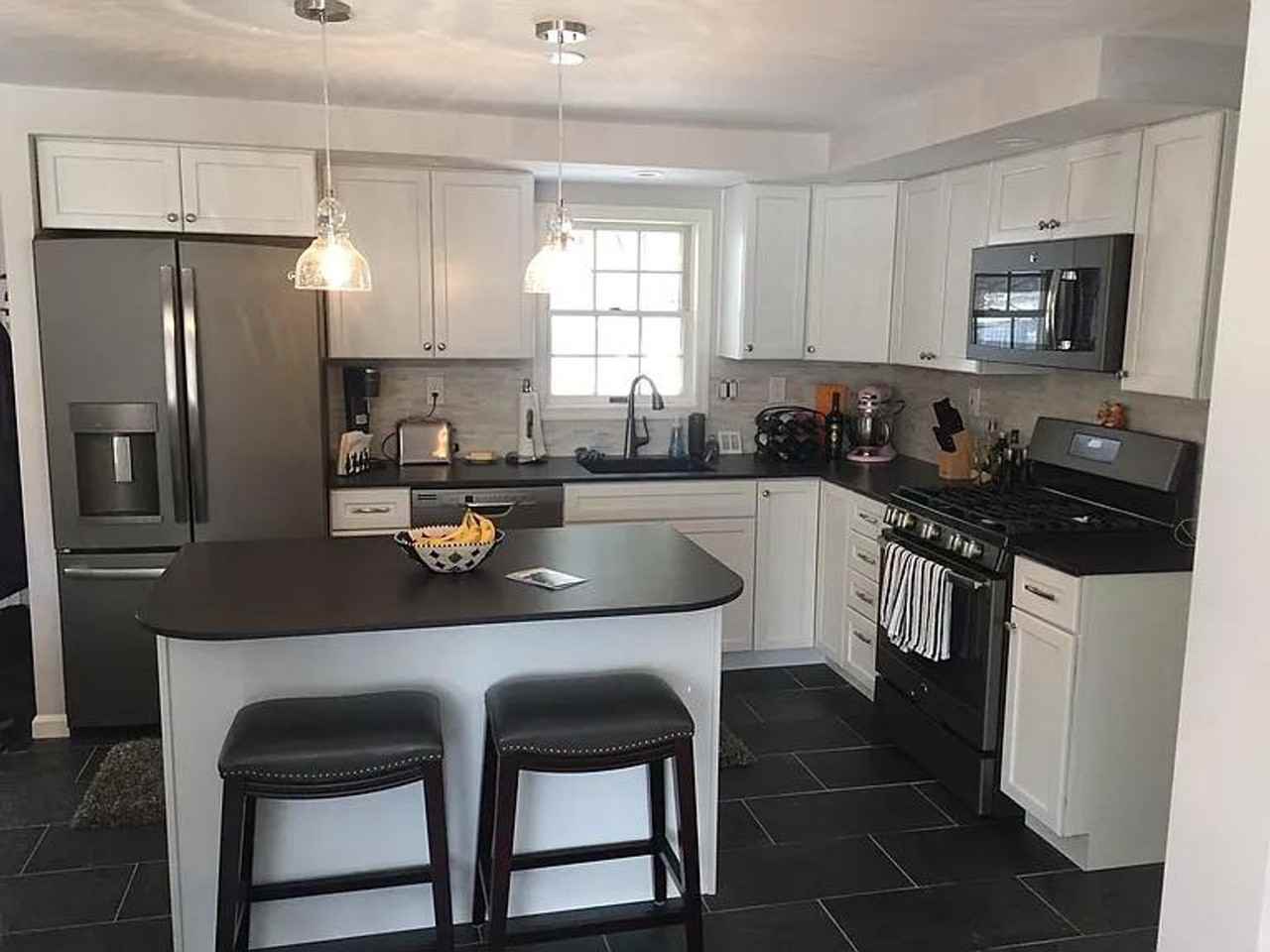 172 Cross St - Photo 3 of 16