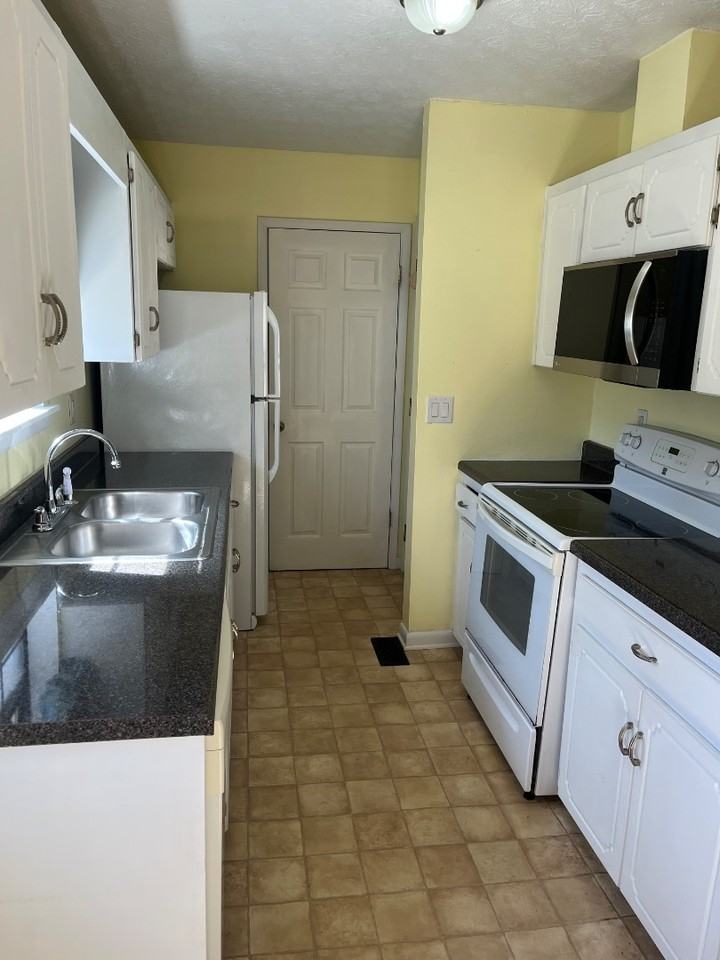 108 Mountain Breeze St - Photo 4 of 20