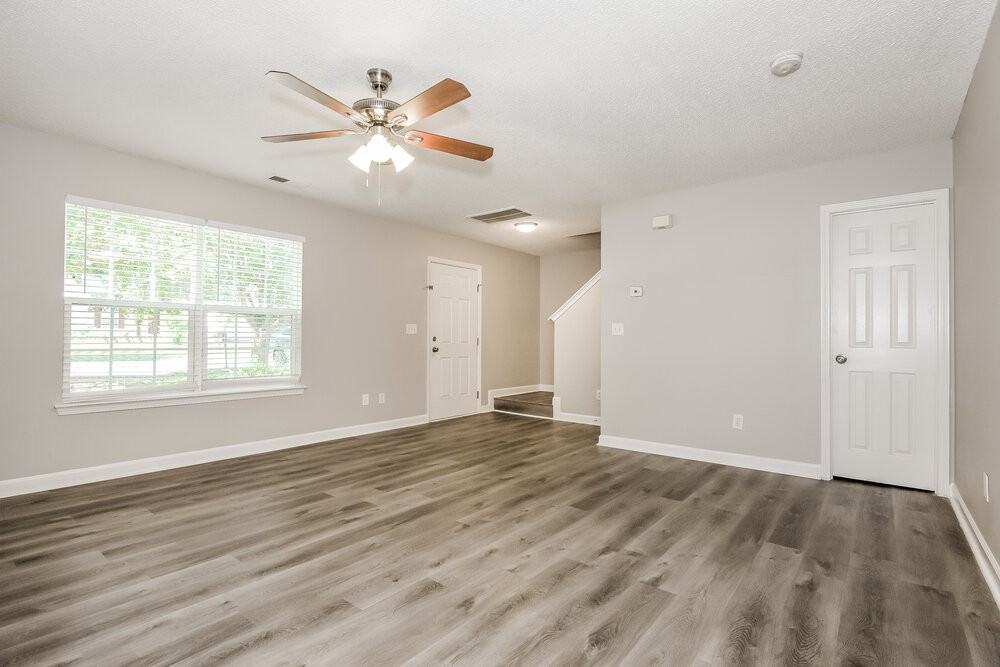 326 Kingville Dr - Photo 5 of 17