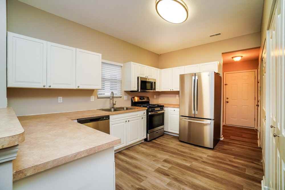 6105 Bristol Ridge Dr - Photo 7 of 16