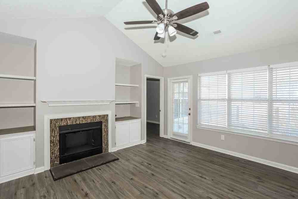 301 Cedarcroft Dr - Photo 6 of 16