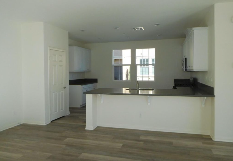 5961 Silveira St - Photo 3 of 7