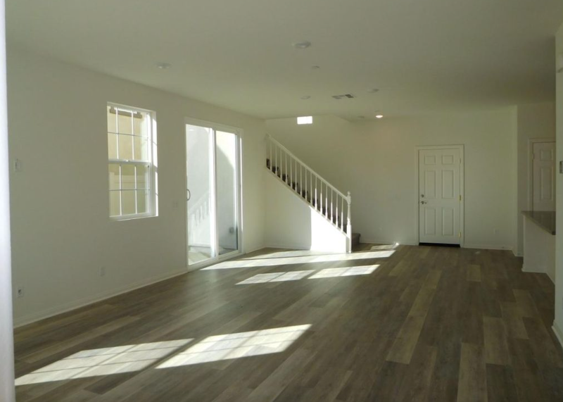 5961 Silveira St - Photo 6 of 7