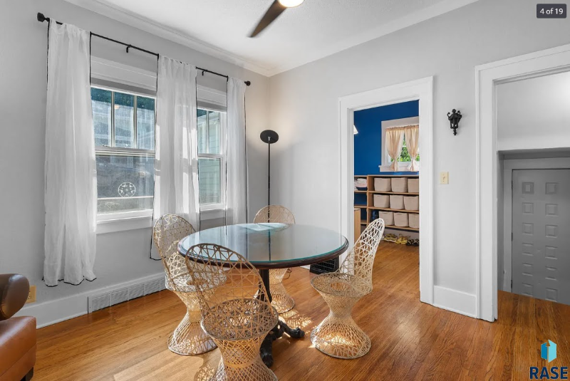 1317 W 13th St - Photo 3 of 16