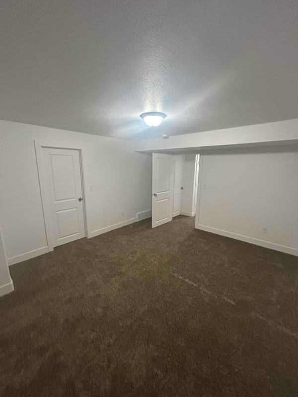 695 N Butte Ln - Photo 2 of 27