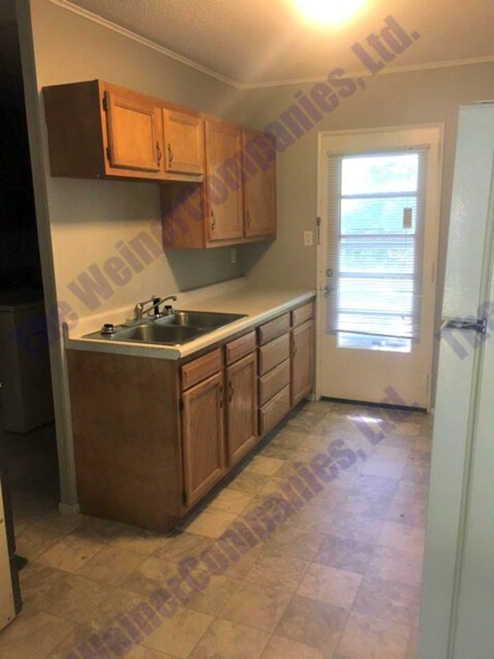 1404 S Cottage Grove Ave - Photo 2 of 9