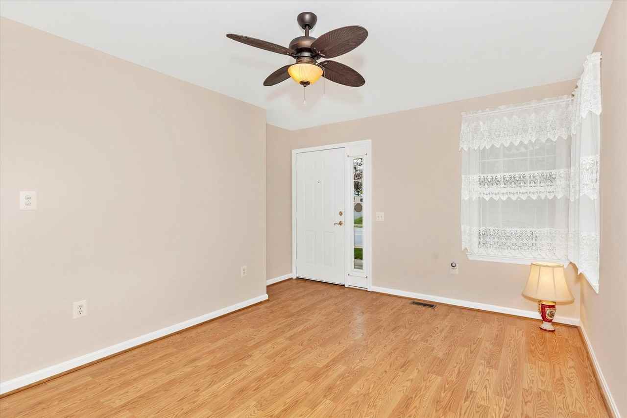 606 Merridale Blvd - Photo 3 of 50