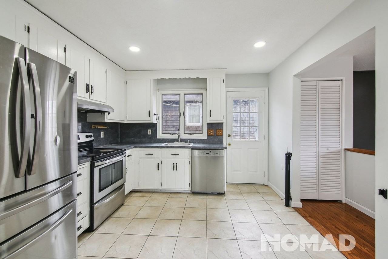 48 Twining St - Photo 3 of 41