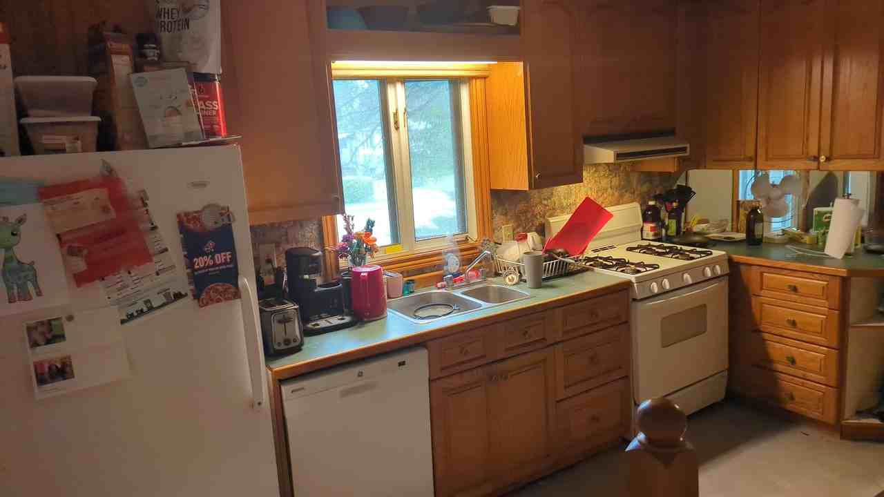 101 Roehampton Avenue - Photo 3 of 9