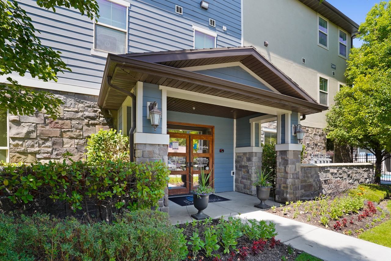 Florentine Villas - Photo 4 of 26