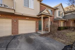 featured image of 45521 Hidden View Ct