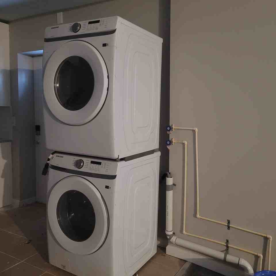 North Luzerne Avenue - Photo 3 of 13