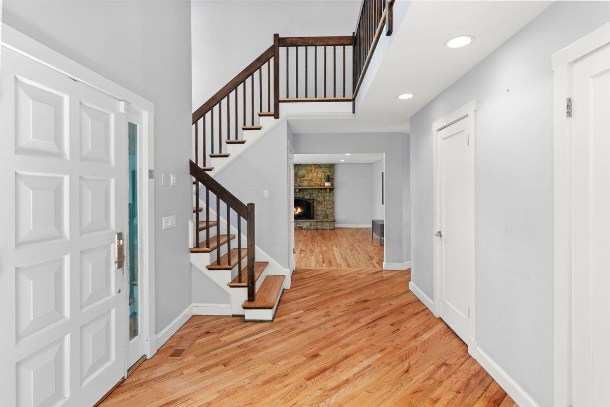 27 Stone Cabin Rd - Photo 2 of 8