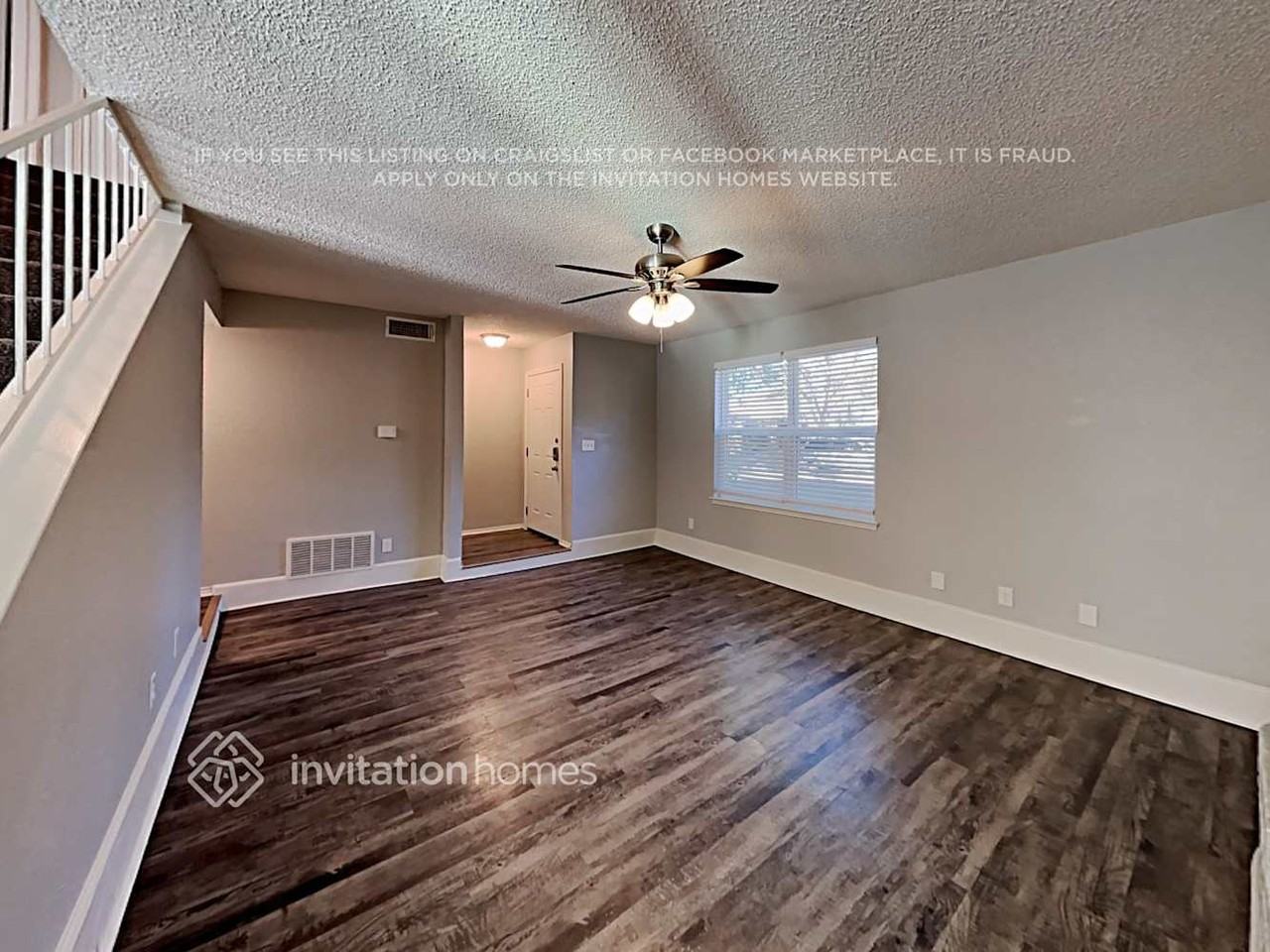 4820 Butterfield Rd - Photo 4 of 19