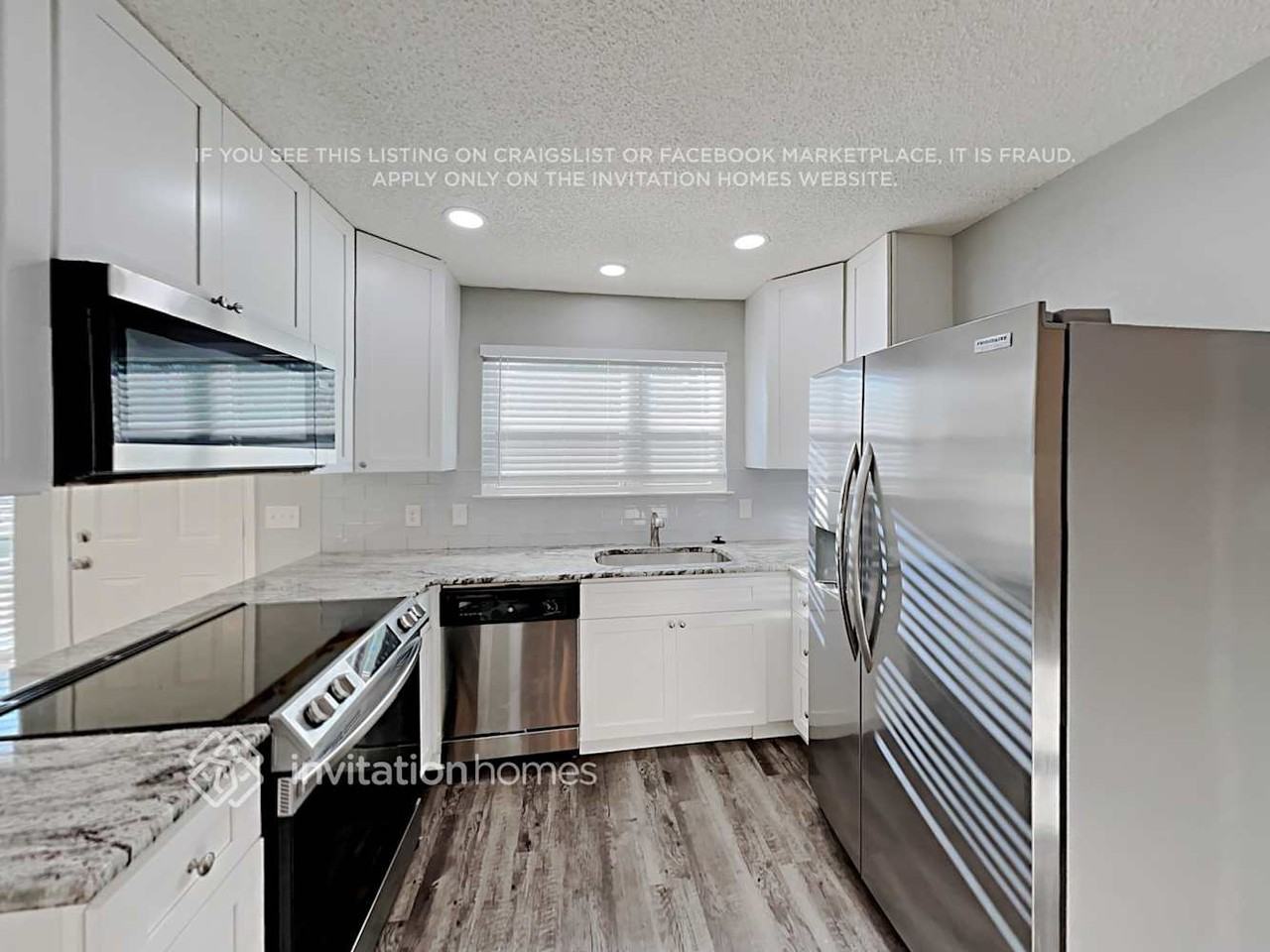 4820 Butterfield Rd - Photo 6 of 19