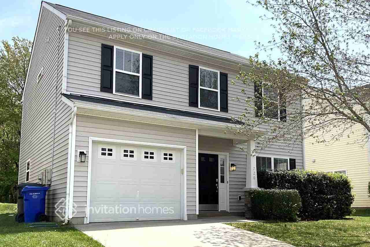 720 Blue Lake Dr - Photo 2 of 14